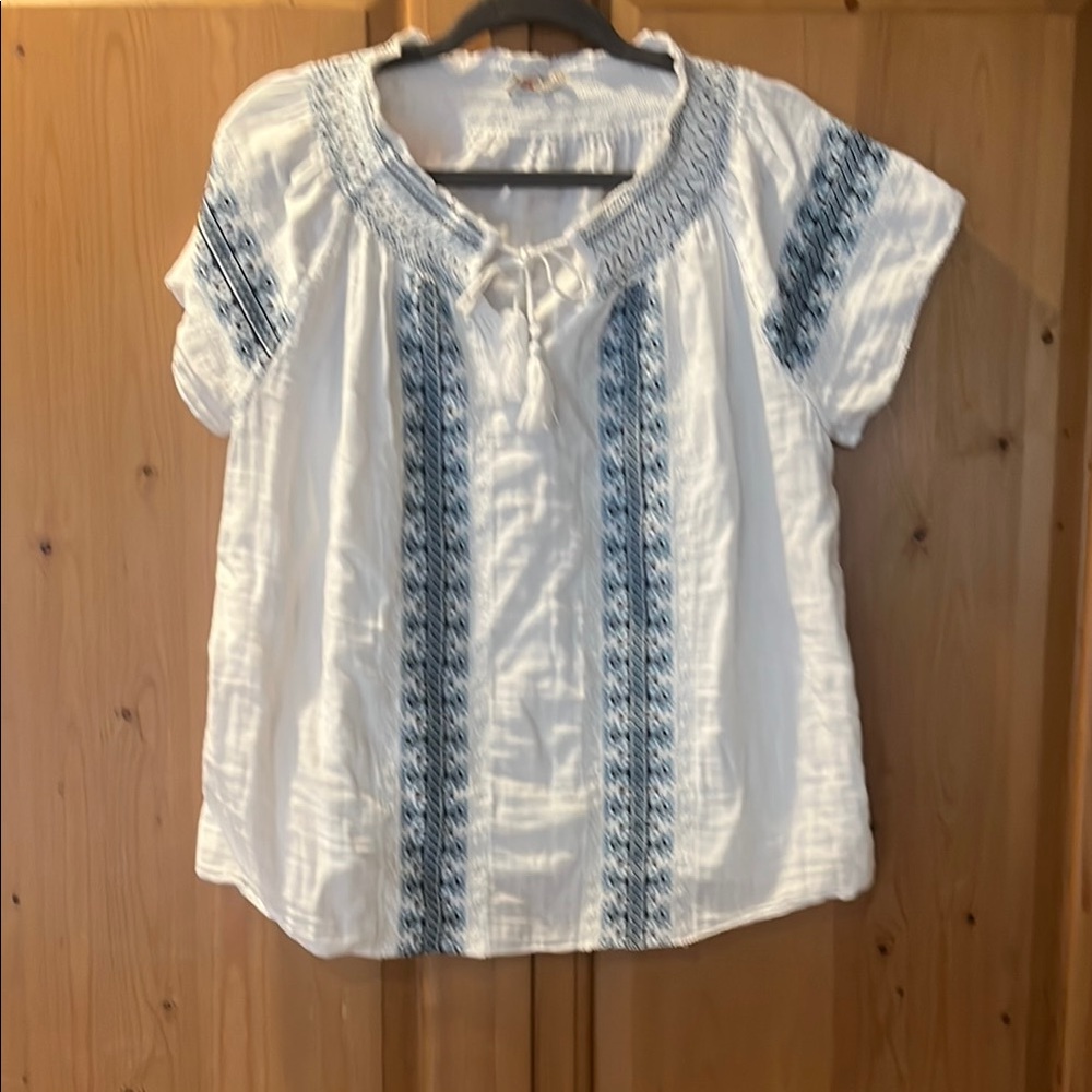 Faherty Boho White Top with Blue Embroidery